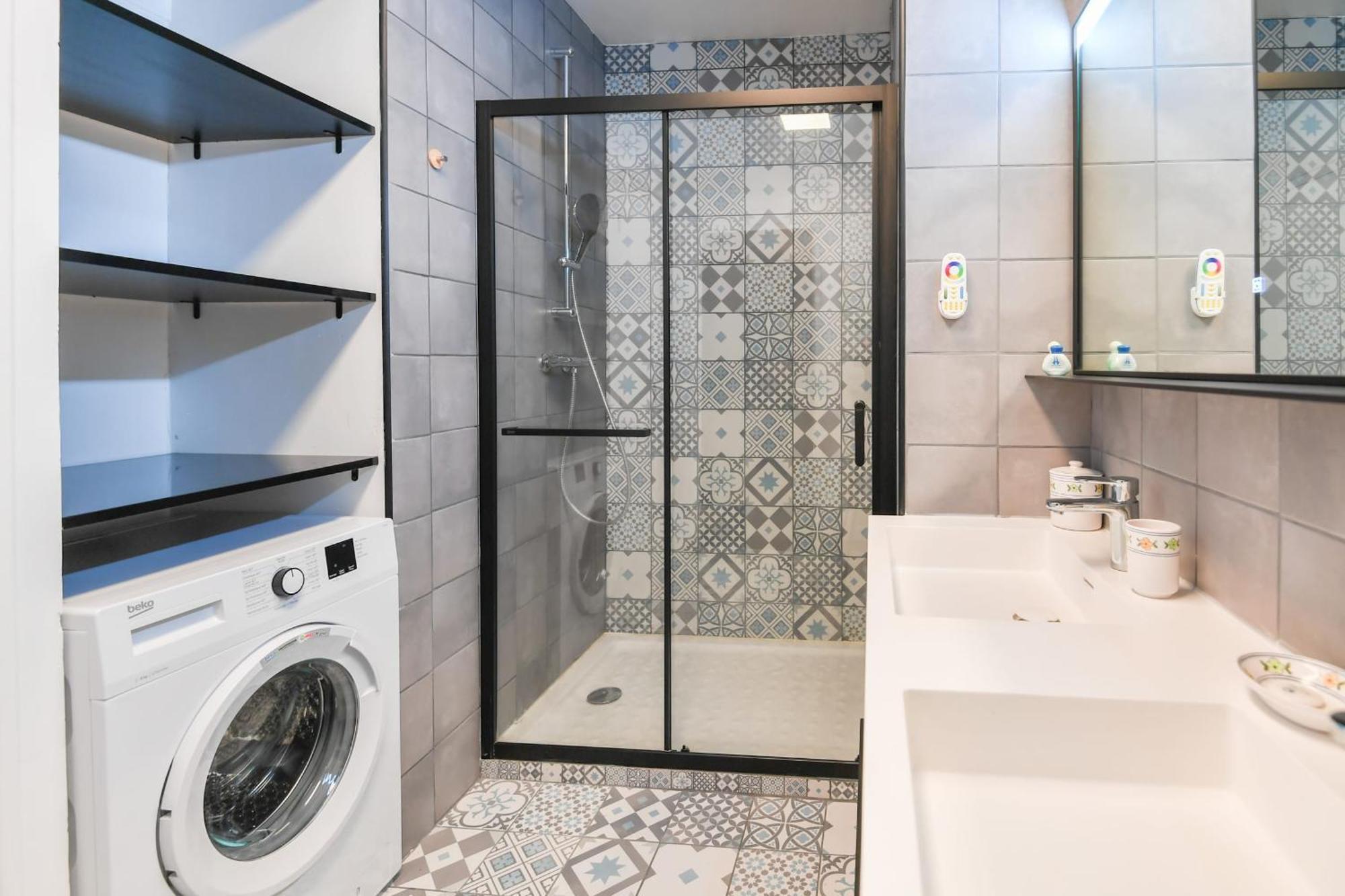 Nice Apartment With Balcony Very Close To The City Center Анси Экстерьер фото
